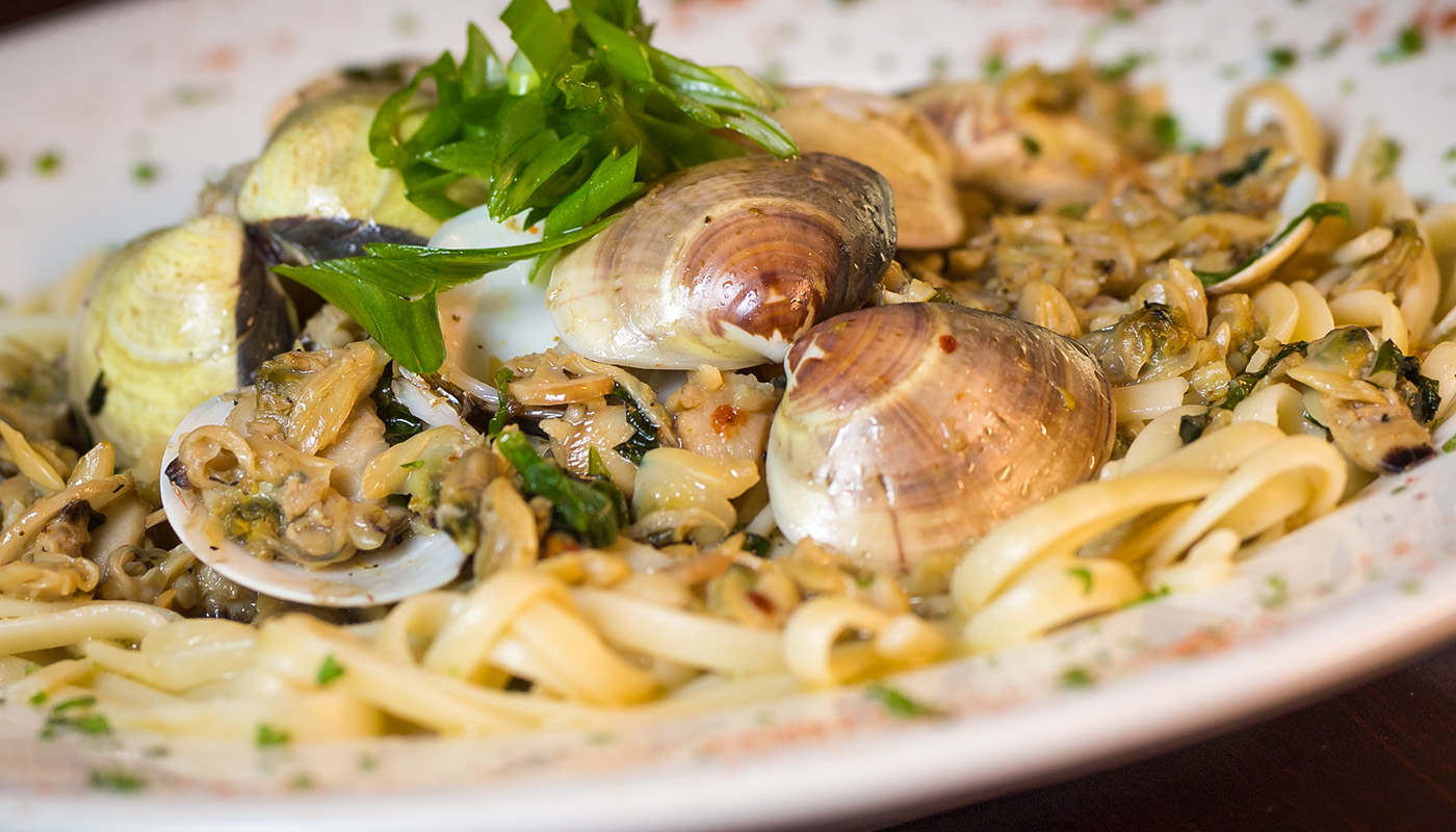 ZUPPA DI CLAMS image